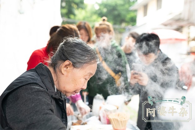 在廣州市開牛雜小吃店要怎么樣選址呢？